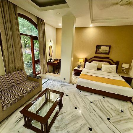 Hotel Florence Inn, Karol Bagh, New Delhi, 2 Min From Metro Exterior photo