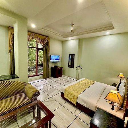 Hotel Florence Inn, Karol Bagh, New Delhi, 2 Min From Metro Exterior photo