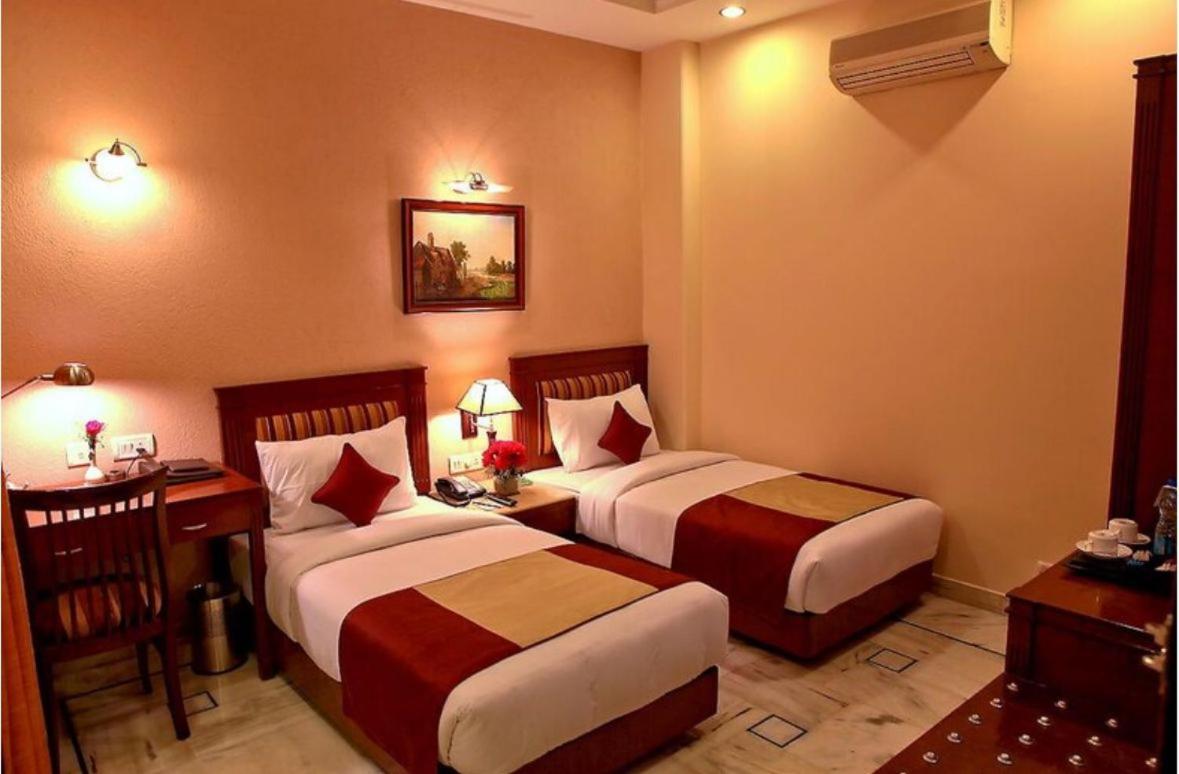 Hotel Florence Inn, Karol Bagh, New Delhi, 2 Min From Metro Exterior photo