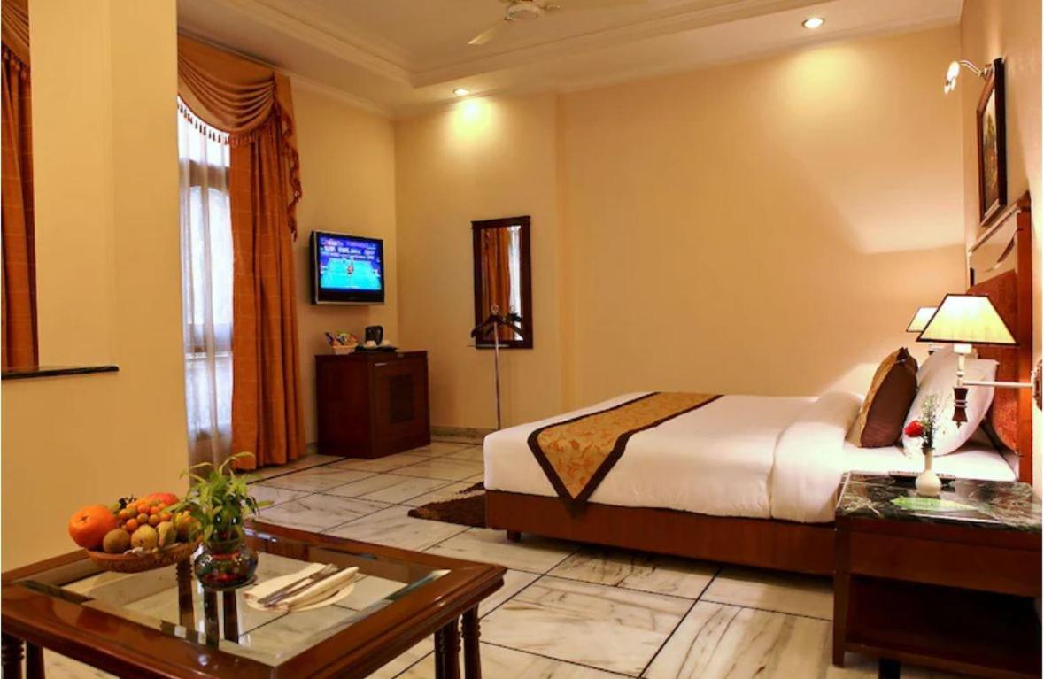 Hotel Florence Inn, Karol Bagh, New Delhi, 2 Min From Metro Exterior photo